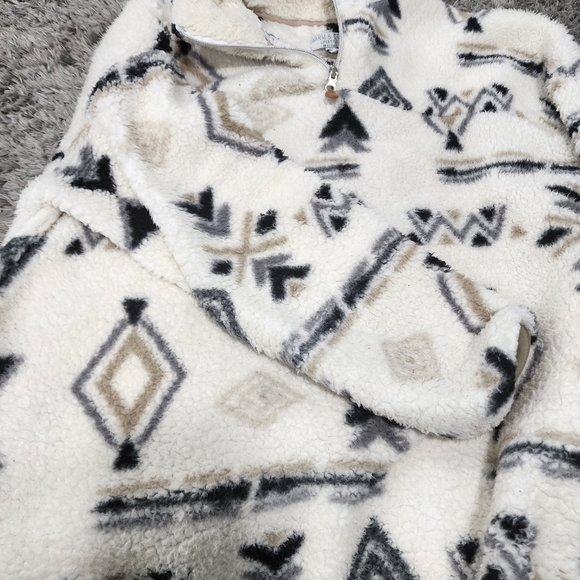 Cozy and warm sweater - Picture 4 of 5